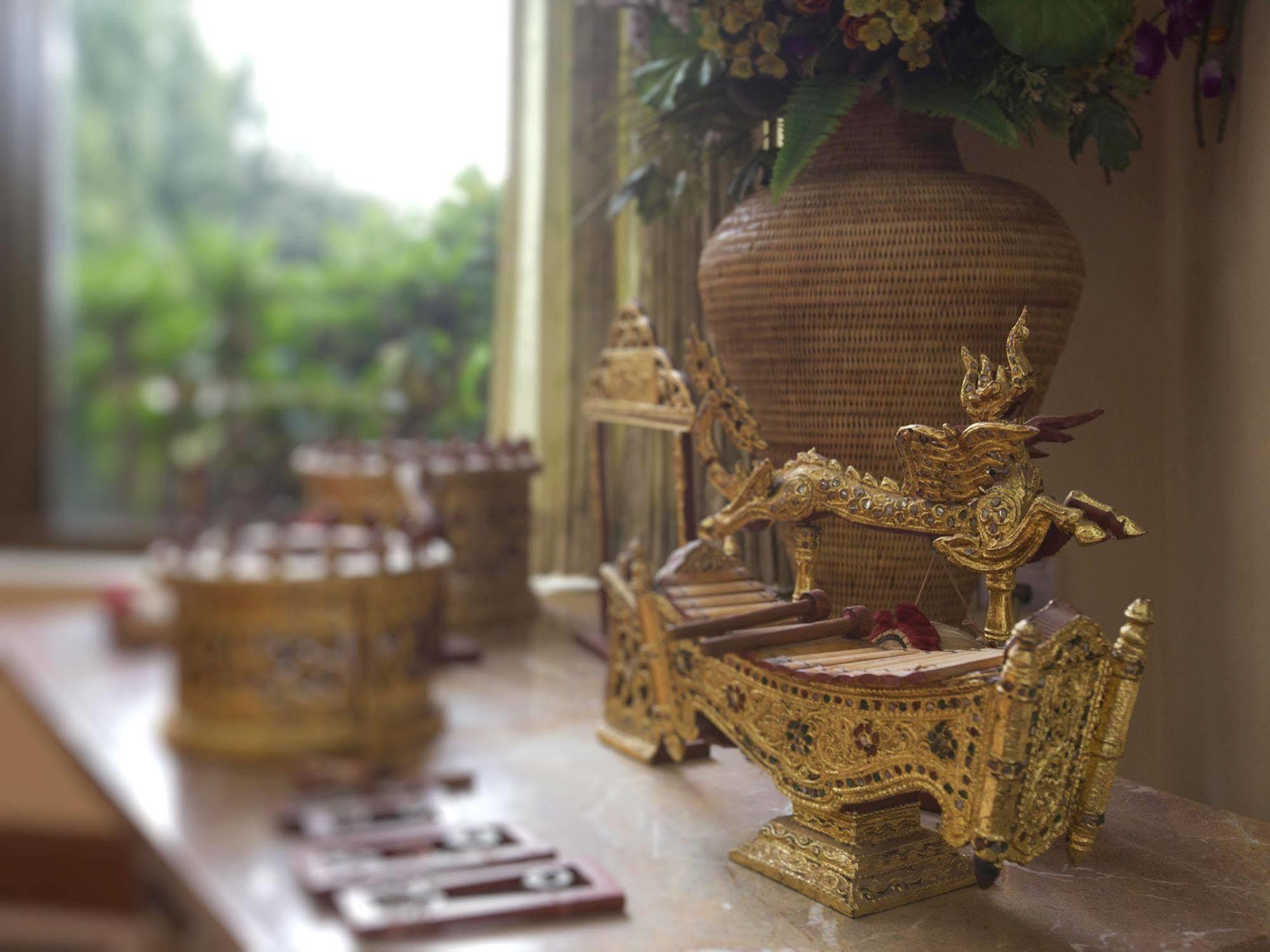Nadi Myanmar Hotel มัณฑะเลย์ ภายนอก รูปภาพ