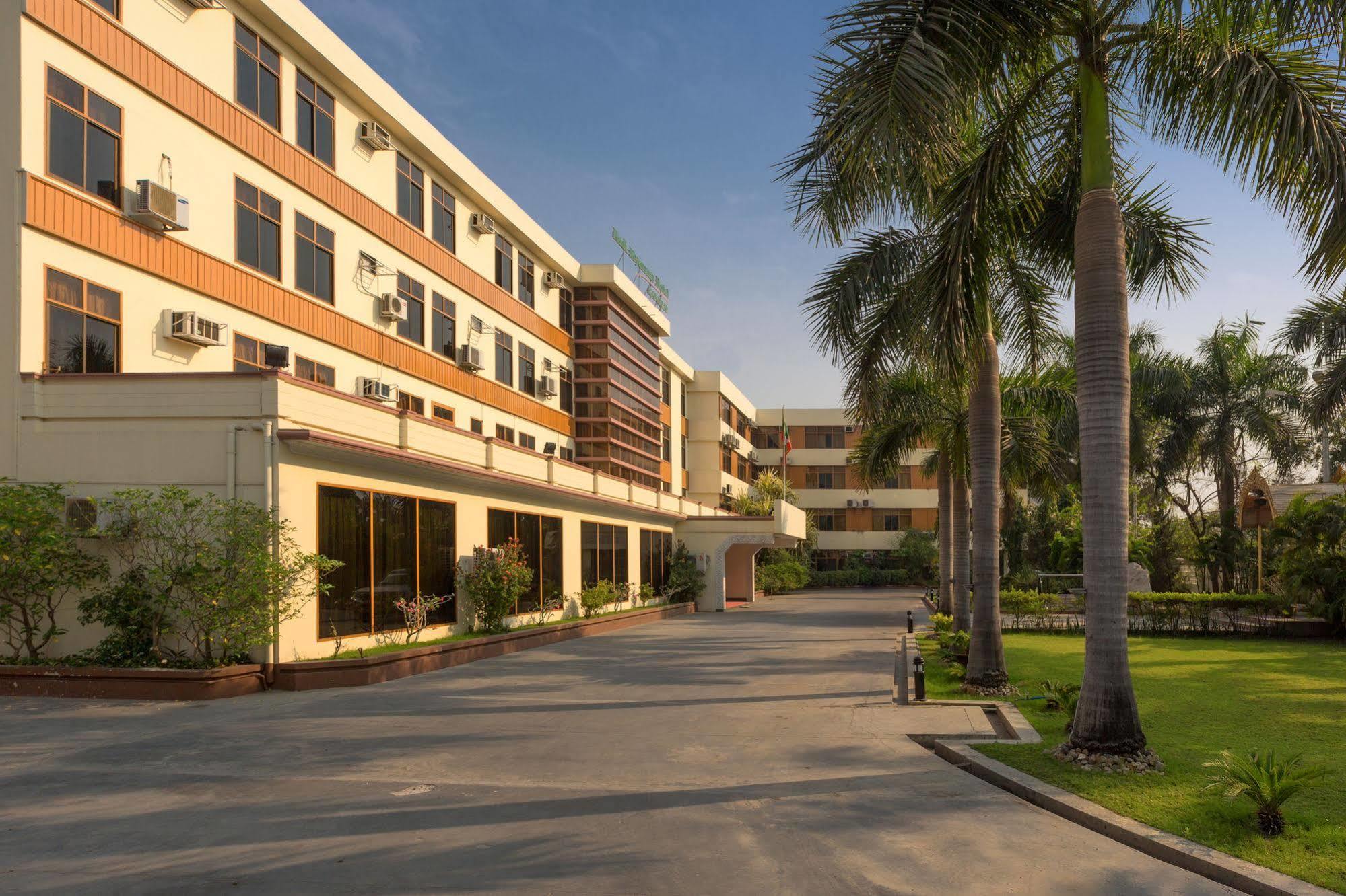 Nadi Myanmar Hotel มัณฑะเลย์ ภายนอก รูปภาพ