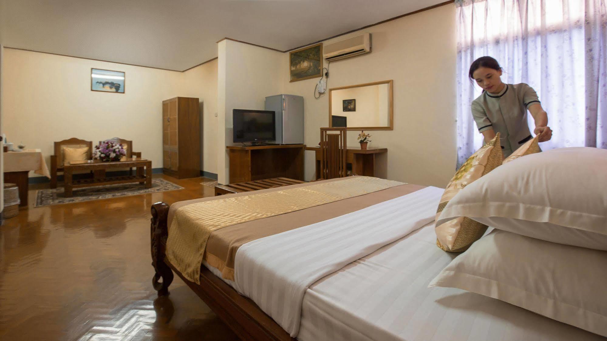 Nadi Myanmar Hotel มัณฑะเลย์ ภายนอก รูปภาพ